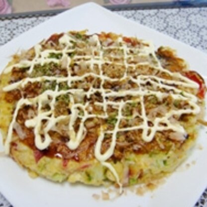 mimiさん大好きなお好み焼き♪野菜もたくさん入って
ふっくらと焼けて美味しかったですよ（*^_^*）美味しいのでもっと食べたかった～♪